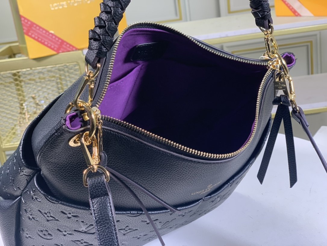 Louis Vuitton Maida Hobo