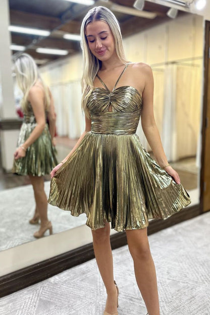A-Line Halter Neck Short Metallic Homecoming Dress with Pleated Skirt