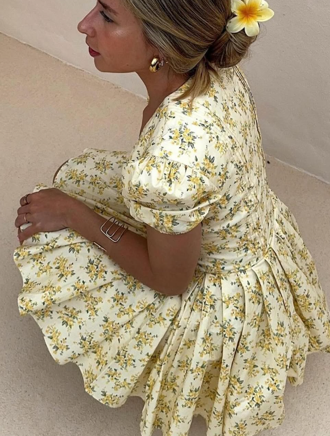 Princess A Line V Neck Print Flower Yellow Tulle Satin Short Homecoming Dress SH2127