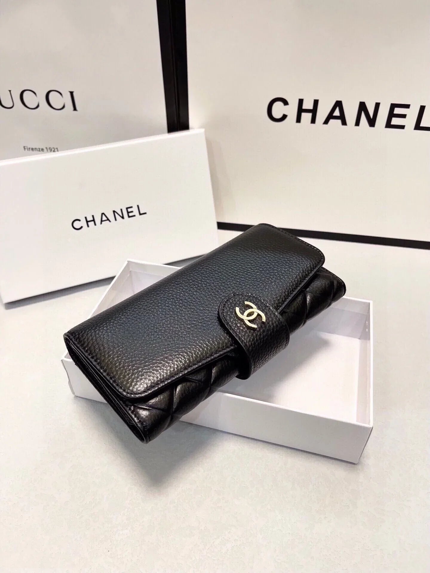 CHANEL Leather Bifold Wallet Classic In Black 19x10cm