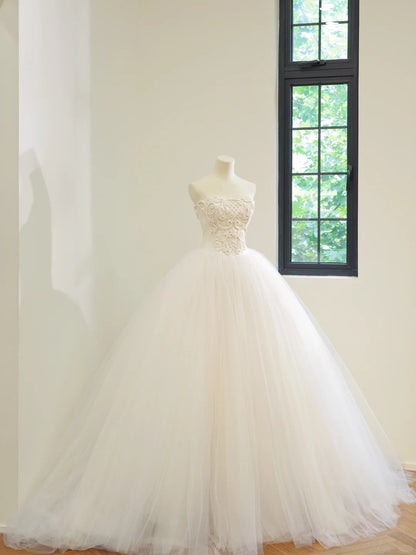 Timeless Strapless Bridal Dress A-Line Modest Tulle Ball Gown White Long Wedding Dress DH02718