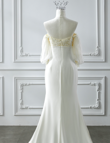 Romantic Wedding Gown Bridal Dress A Line Square Neck Satin Wedding Dress Ivory Wedding Dresses Modest Wedding Gowns DH2038