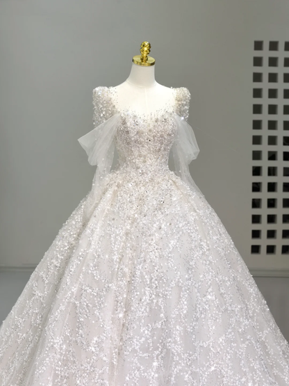 Romantic Wedding Gown Bridal Dress Ball Gown Square Neck Satin Wedding Dress White Wedding Dresses Modest Wedding Gowns DH2041