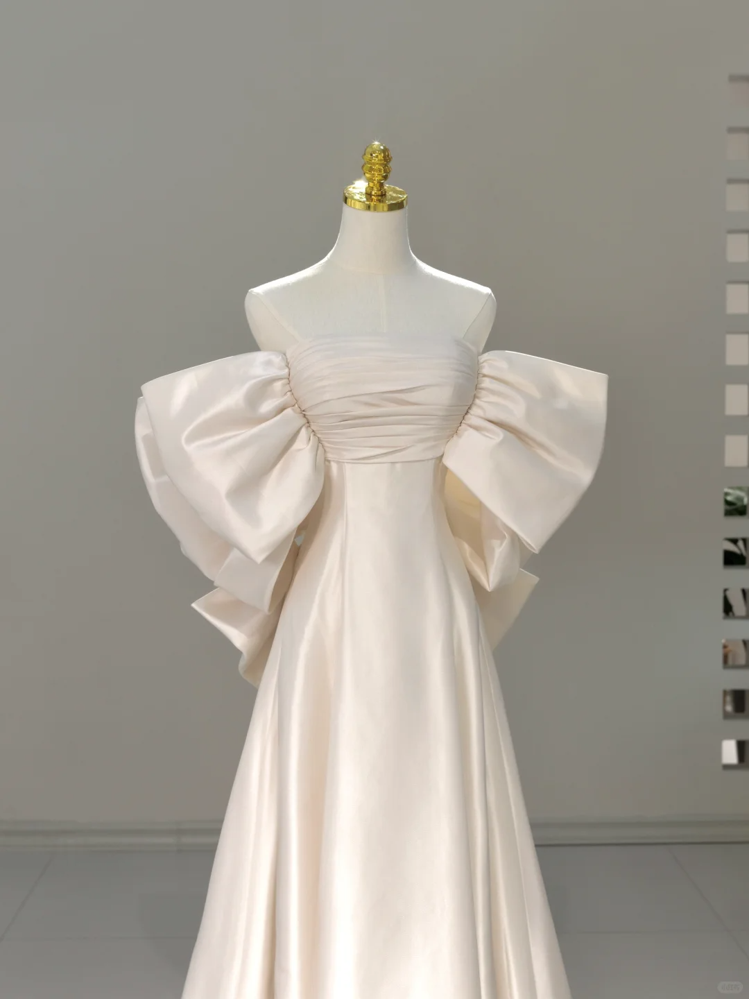 Princess Bridal Dress A line Off The Shoulder Ivory Satin Long Wedding Dress Simple Wedding Dresses Modest Wedding Gowns DH2043