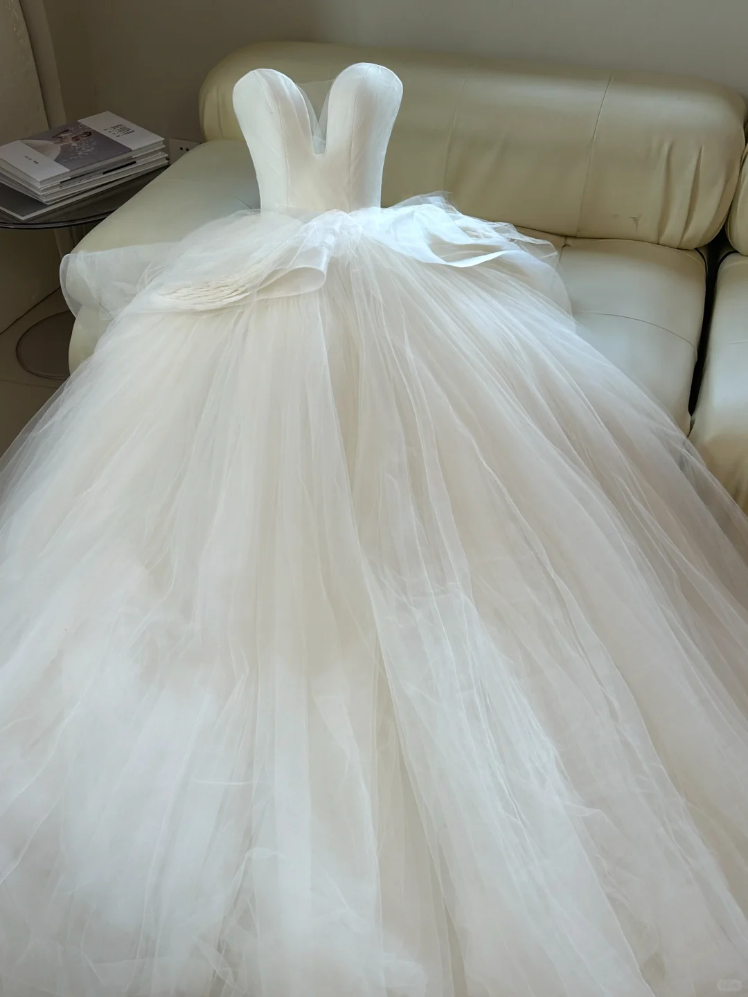 Ethereal Wedding Dress Ball Gown Sweetheart Tulle White Sleeveless Long Simple Wedding Dresses Bridal Gowns DH2052