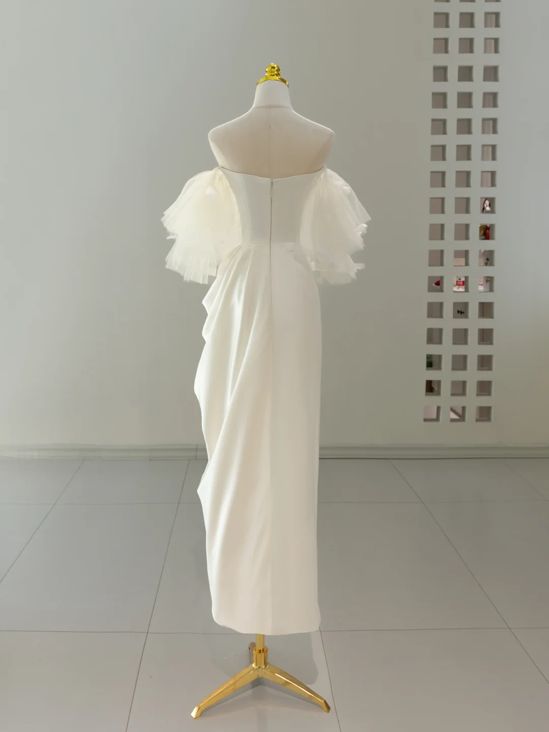 Unique Wedding Dress A line Off The Shoulder Satin White Long Wedding Dresses Bridal Gowns DH2058