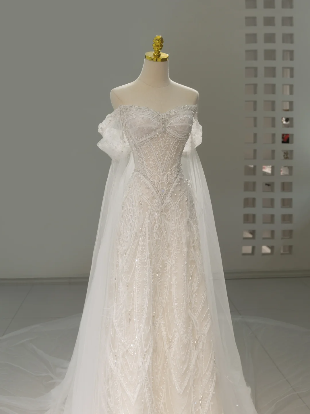 Unique Wedding Dress A Line Off The Shoulder Sequin Short Sleeves Wedding Dresses Bridal Gowns DH2063