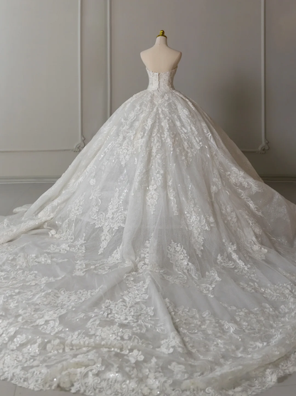 Timeless Bridal Dress Ball Gown Sweetheart Lace White Long Wedding Dress Long Wedding Dresses Modest Wedding Gowns DH2076