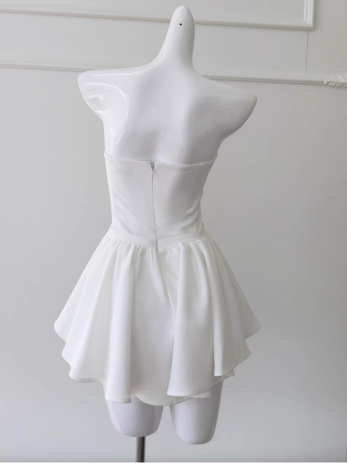 Aesthetic A line Strapless White Formal Tight Homecoming Dress Middle School Short 18th Birthday Outfits Graduation Dress Hoco Dresses DH2177