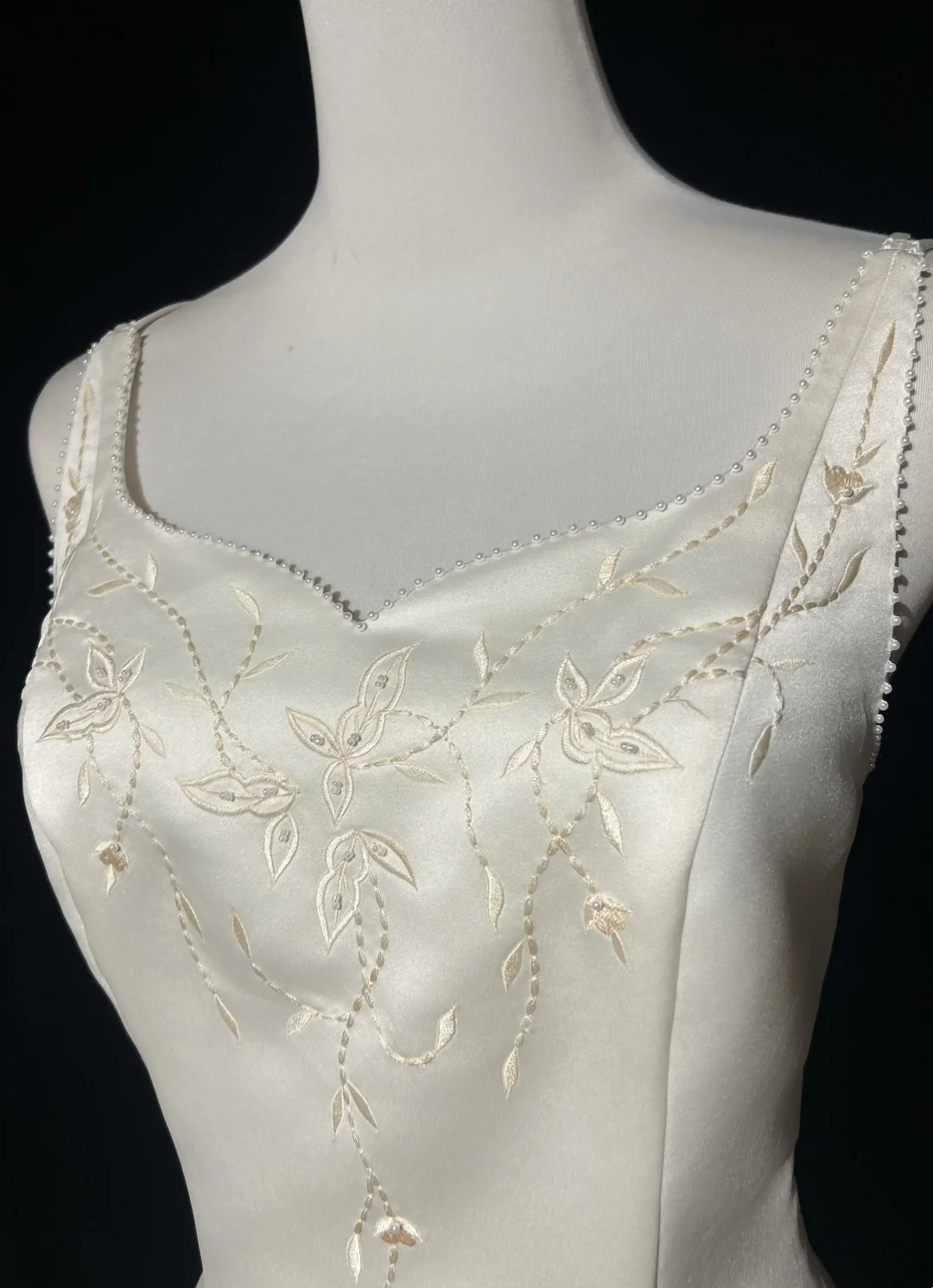 Vintage Bridal Dress Ball Gown Square Ivory Satin Long Wedding Dress Retro Wedding Dresses Modest Wedding Gowns DH2651