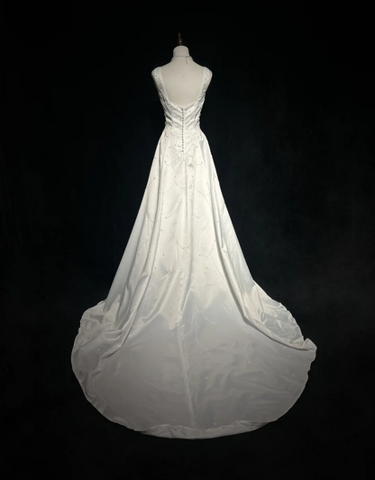 Vintage Bridal Dress A Line Square Neck Satin White Beads Long Wedding Dress Retro Wedding Dresses Modest Wedding Gowns DH2661