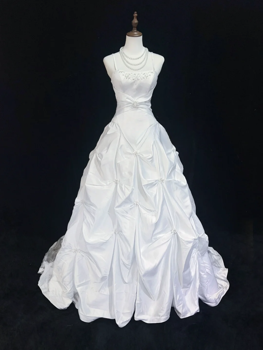 Vintage Bridal Dress Ball Gown Spaghetti Straps Taffeta White Long Wedding Dress Retro Wedding Dresses Modest Wedding Gowns DH2672