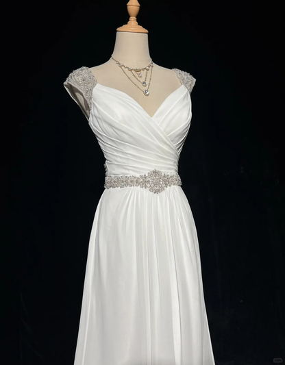 Vintage Bridal Dress A line Sweetheart Chiffon Silver Beads White Long Wedding Dress Retro Wedding Dresses Modest Wedding Gowns DH2678