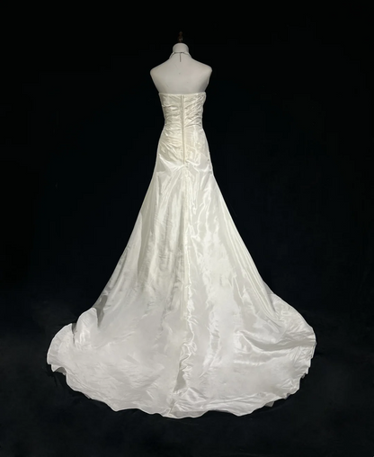 Vintage Bridal Dress Ball Gown Strapless Satin Ivory Long Wedding Dress Retro Wedding Dresses Modest Wedding Gowns DH2680