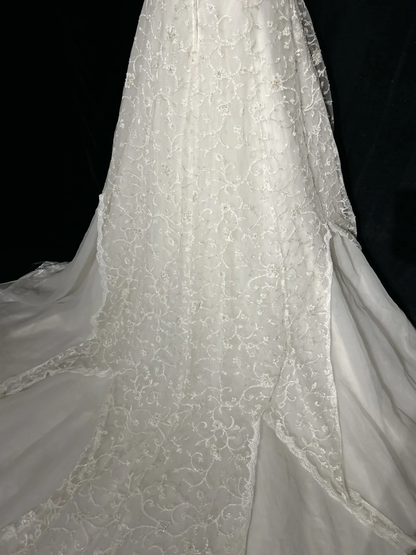 Vintage Bridal Dress Ball Gown Spaghetti Straps Lace Ivory Long Wedding Dress Retro Wedding Dresses Modest Wedding Gowns DH2681