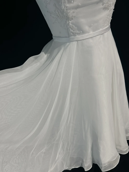 Vintage Bridal Dress A line Scoop Neck Chiffon Beads White Short Second Wedding Dress Retro Wedding Dresses Modest Wedding Gowns DH2685