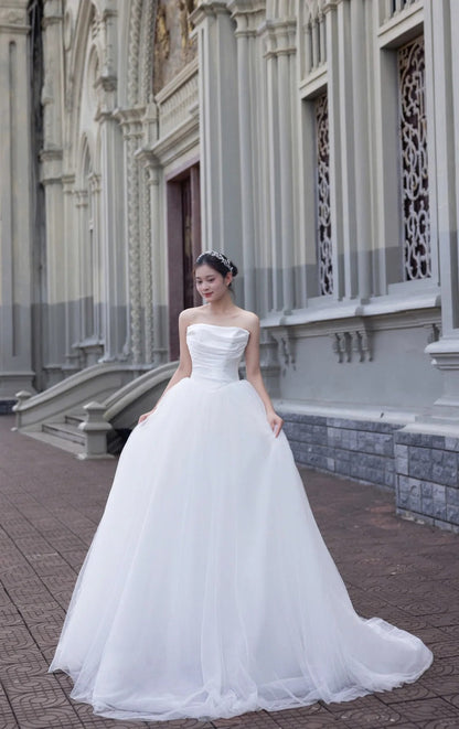 Simple Strapless Tulle Floor Length Wedding Dress Chic Sleeveless Bridal Gown DH2690