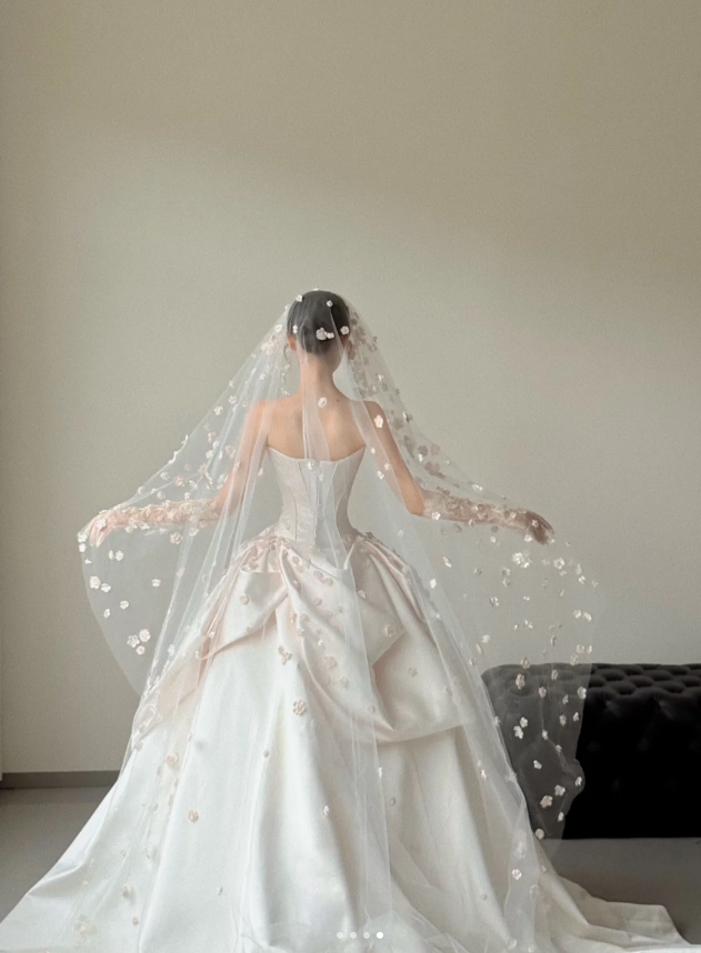 Modest White Strapless Long Ball Gown Elegant Wedding Dress Simple Quinceanera Dress DH2712