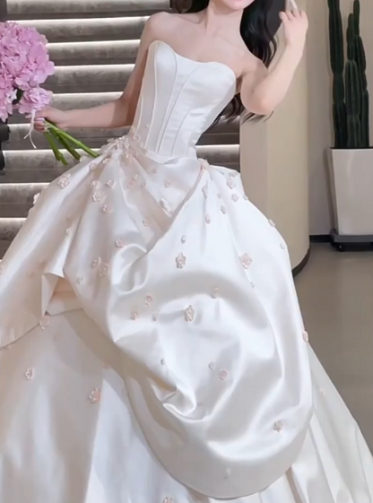 Modest White Strapless Long Ball Gown Elegant Wedding Dress Simple Quinceanera Dress DH2712