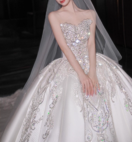 Modest White Sweetheart Neck Wedding Dresses Tulle Beaded Applique Ball Gown Elegant Bridal Dress Elegant Bridal Gowns DH2729