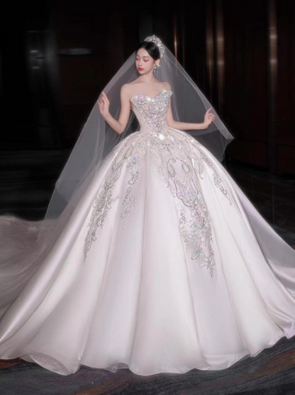 Modest White Sweetheart Neck Wedding Dresses Tulle Beaded Applique Ball Gown Elegant Bridal Dress Elegant Bridal Gowns DH2729