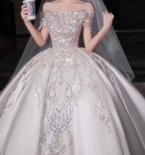 Modest White Sweetheart Neck Wedding Dresses Tulle Beaded Applique Ball Gown Elegant Bridal Dress Elegant Bridal Gowns DH2729