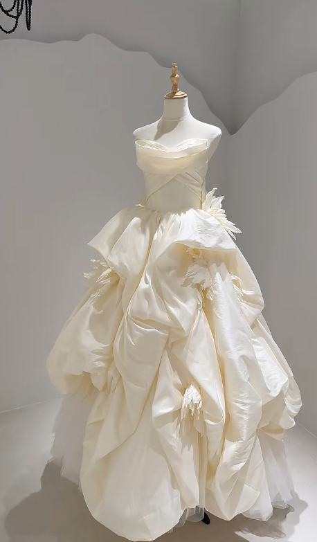 Modest Strapless Ball Gown Satin Wedding Dress Elegant Bridal Dress DP2967