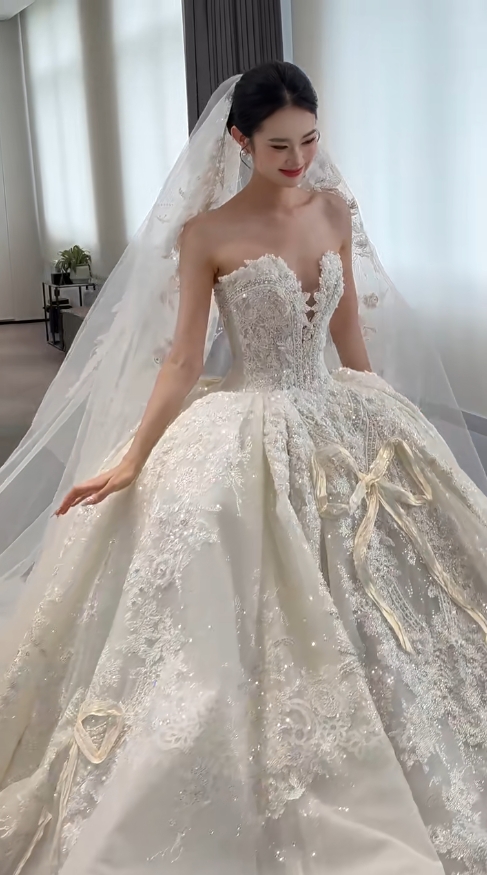 Timeless Sweetheart Ball Gown Tulle Beaded Wedding Dress Elegant Applique White Bridal Dress DP2970