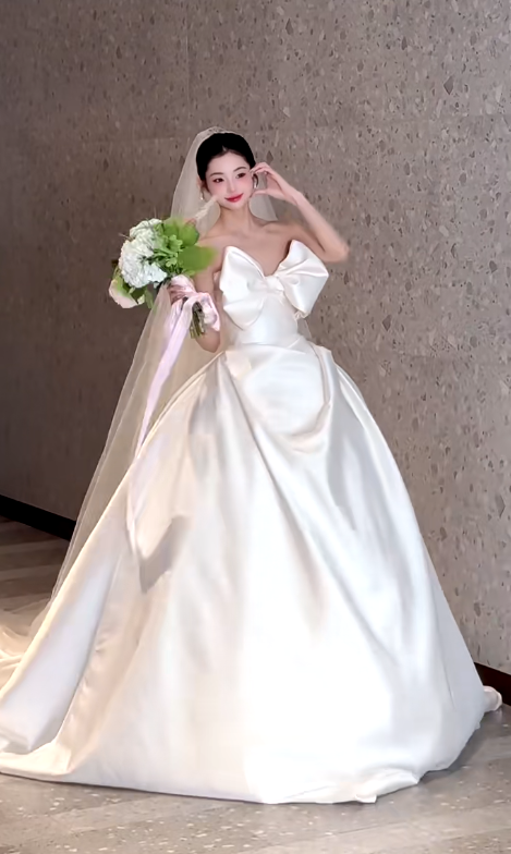 Timeless Strapless Ball Gown Satin Wedding Dress, White Bridal Gowns DP03048