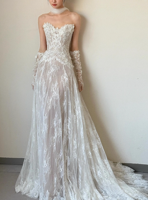 Modest A-Line Sweetheart Neck Bridal Dress White Long Wedding Dress Elegant Lace Applique Bridal Gowns DP2815