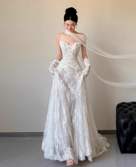 Modest A-Line Sweetheart Neck Bridal Dress White Long Wedding Dress Elegant Lace Applique Bridal Gowns DP2815