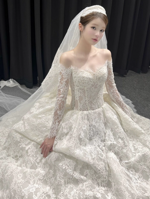 Modest Ball Gown Off-the-shoulder Bridal Dress White Tulle Lace Long Wedding Dress Elegant Applique Bridal Gowns DP2819