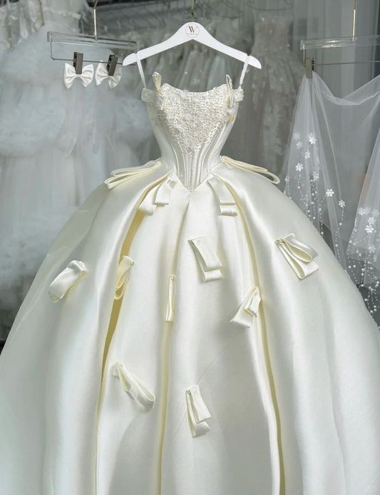 Elegant Light Champagne Strapless Ball Gown Satin Bow Wedding Dress Modest Beaded Bridal Gown DP2823