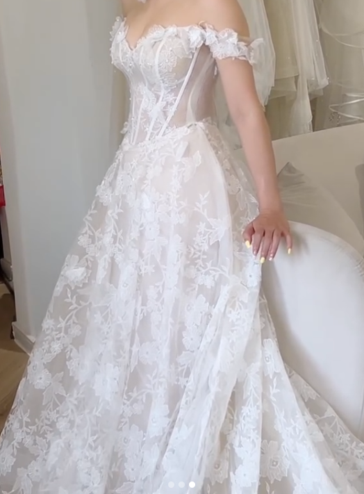 Modest Off-the-shoulder Bridal Gown Glam Applique Tulle Beaded Wedding Dress DP2858