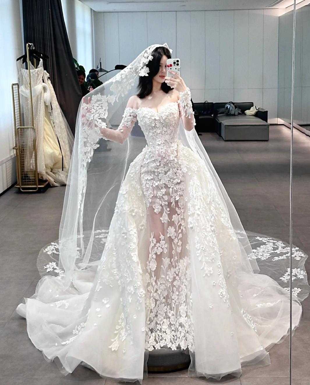 Modest Strapless Sheath Bridal Gown Glam Tulle Applique Train Wedding Dress DP2862