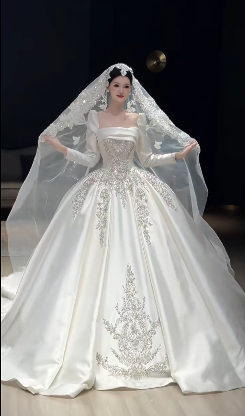 Timeless Square Neck Ball Gown Satin Beaded Wedding Dress Elegant Applique Long Sleeve Bridal Gown DP2893