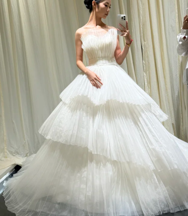 Timeless Strapless A-Line Tulle Luxury Wedding Dress, White Bridal Gowns DP3081