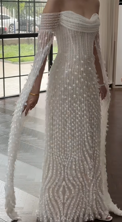 Timeless Off-the-shoulder Sheath Tulle Beading Luxury Wedding Dress, Long Sleeve Bridal Gowns DP3083