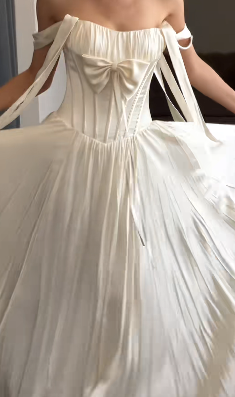 Simple Sheath Off-the-shoulder Wedding Dresses, Ivory Bridal Gowns DP3181