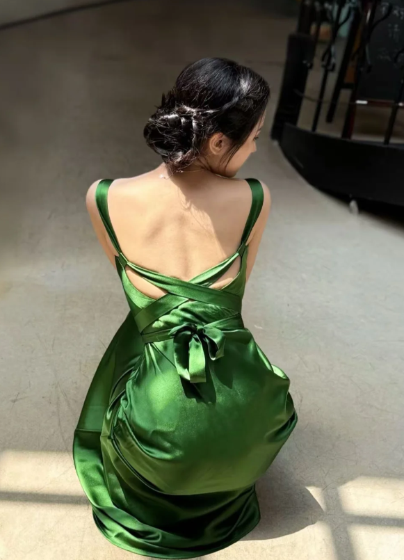 Elegant V-neck Sheath Satin Prom Dresses Dark Green Formal Dresses DP3186