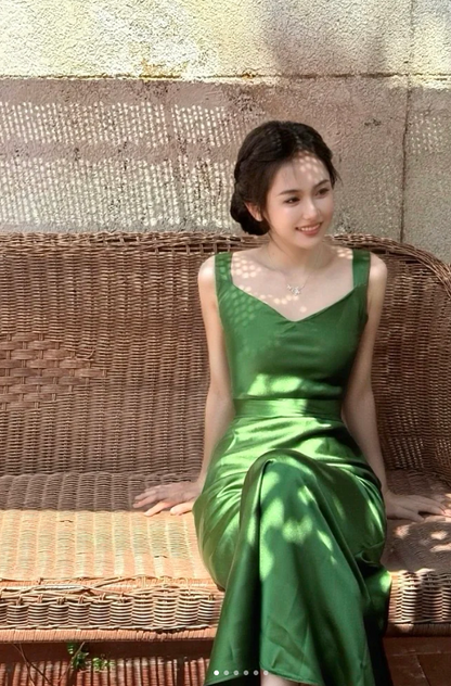 Elegant V-neck Sheath Satin Prom Dresses Dark Green Formal Dresses DP3186