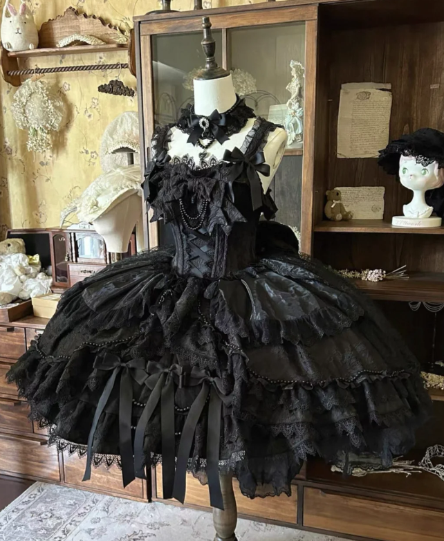 Gothic Strap Ball Gown Lace Bow 18th Birthday Dresses Black Lolita Dress DP3197