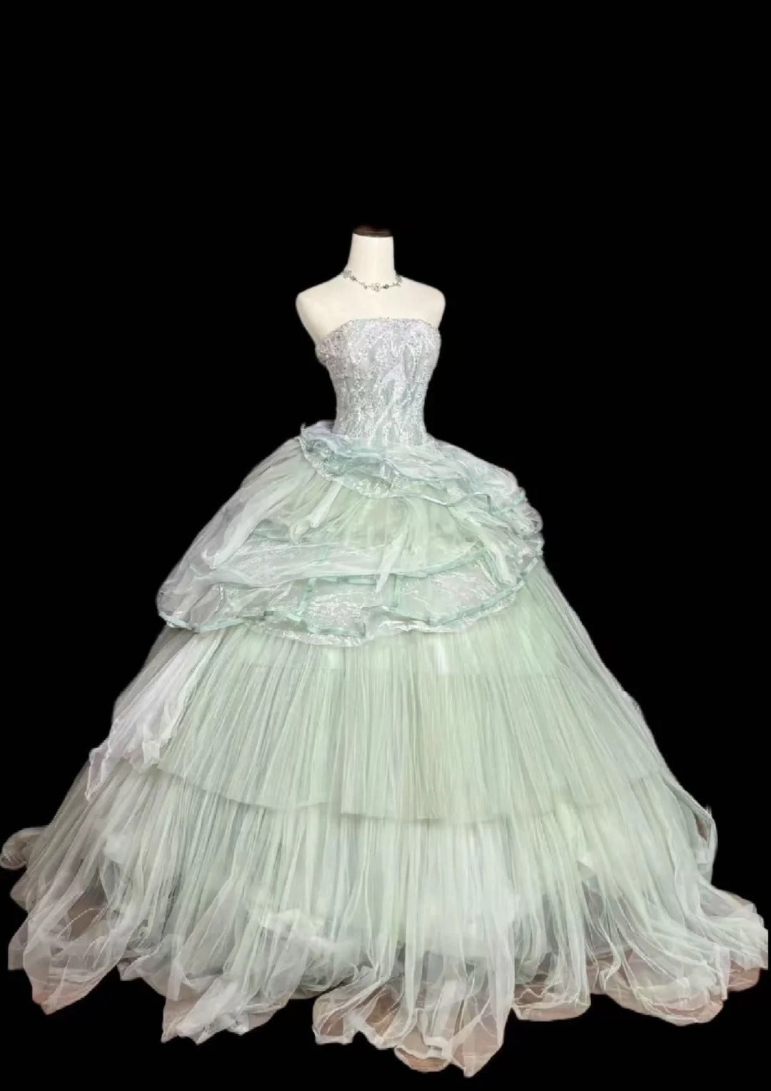 Gorgeous Strapless Ball Gown Tulle Long Prom Dresses Green Quinceanera Dresses Sweet 16 Dresses DP3209