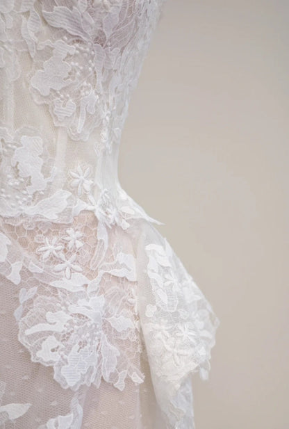 Modest Sweetheart Neck Sheath Wedding Dresses Lace Applique Ivory Bridal Gowns DP3225