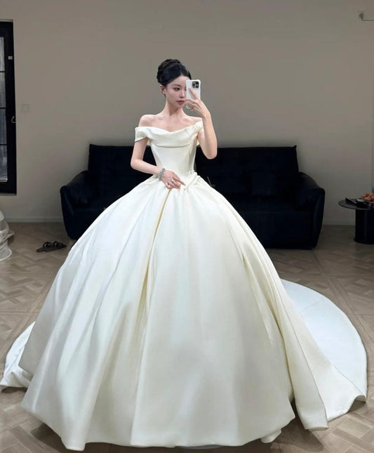 Elegant Off-the-shoulder Ball Gown Satin Wedding Dresses White Train Bridal Gowns DP3227