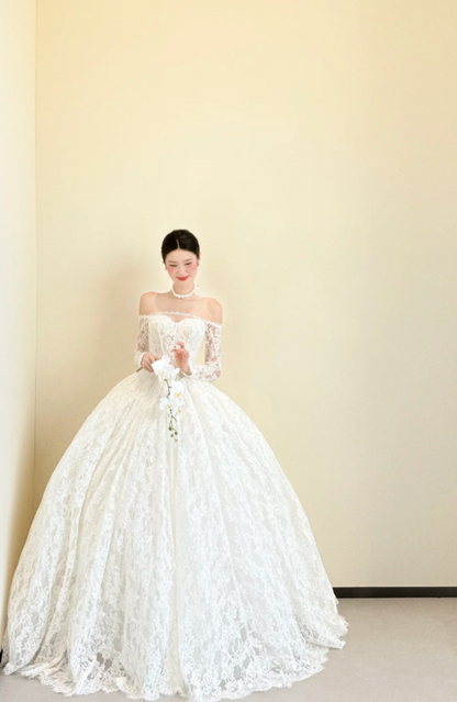 Modest Off-the-shoulder Ball Gown Luxury Wedding Dresses, Lace Applique White Bridal Gowns Long Sleeve Bridal Dresses DP3247