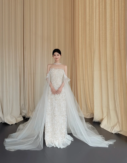 Elegant Strapless Sheath Wedding Dresses Lace Applique White Bridal Dresses DP3327