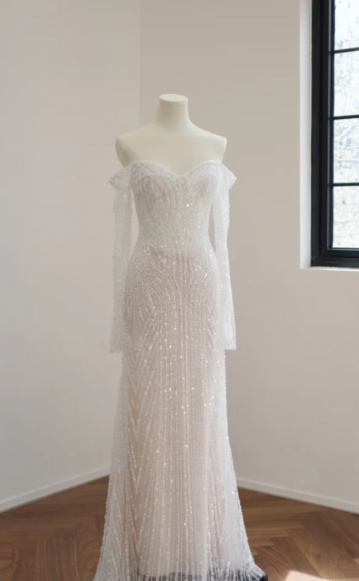 Timeless Off-the-shoulder Sheath Wedding Dresses Tulle Sequined White Bridal Gowns DP3349