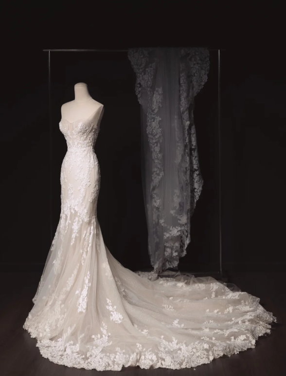 Timeless Strapless Mermaid Wedding Dresses Tulle Applique White Bridal Gowns DP3350