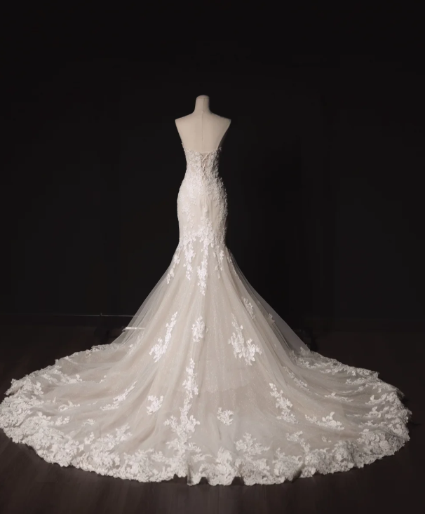 Timeless Strapless Mermaid Wedding Dresses Tulle Applique White Bridal Gowns DP3350